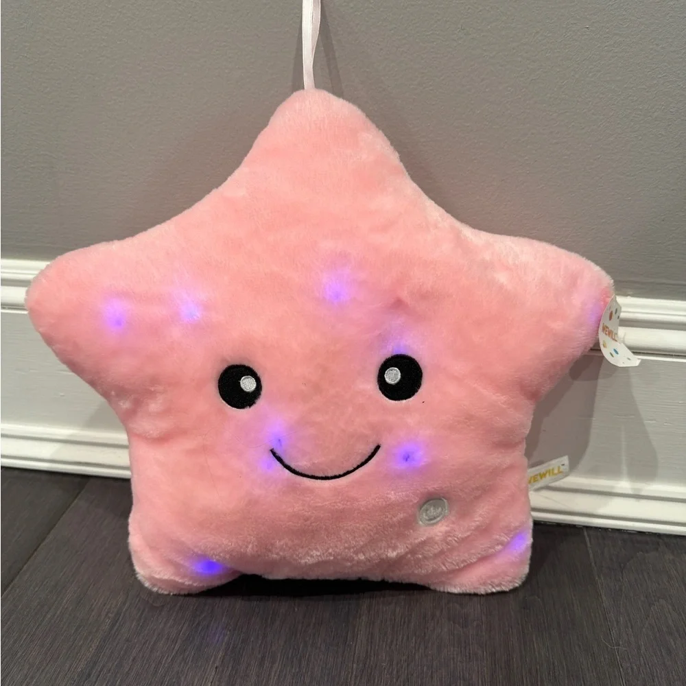 NWT We Will Smiling Pink Star Electronic  Light-Up Plush Toy Stuffed Animal Girl